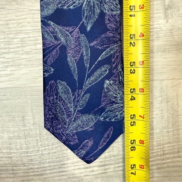 Dion Collection Navy Blue Floral Woven Tie Pure Italian Silk - Made in Canada - Picture 8 of 14